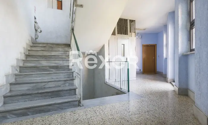 Rexer-Torino-APPARTAMENTO-AL-SECONDO-PIANO-CON-ASCENSORE-Altro