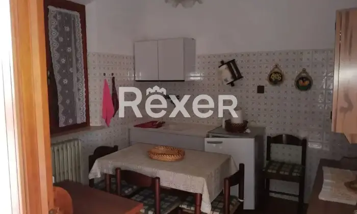 Rexer-Fiastra-Villetta-bifamiliare-con-due-appartamenti-e-box-Via-Collesanto-Fiastra-Altro