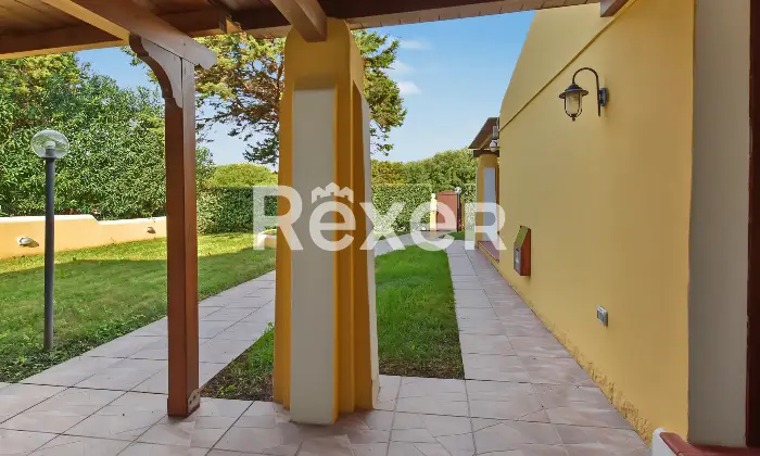 Rexer-Stintino-Porzione-di-villa-bifamiliare-con-ingresso-indipendente-piscina-privata-e-ampio-giardino-Veranda