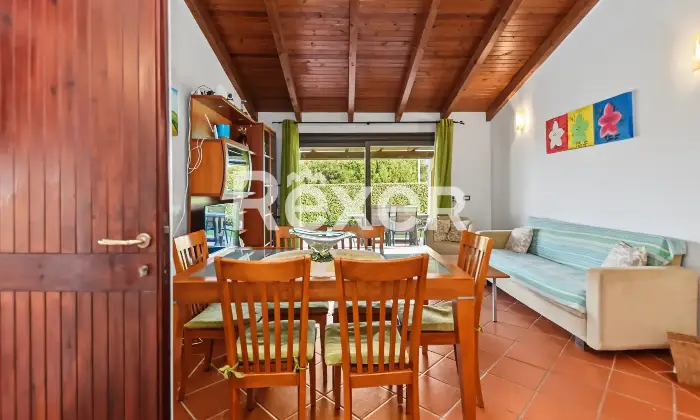 Rexer-Stintino-Porzione-di-villa-bifamiliare-con-ingresso-indipendente-piscina-privata-e-ampio-giardino-Soggiorno