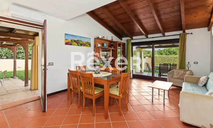 Rexer-Stintino-Porzione-di-villa-bifamiliare-con-ingresso-indipendente-piscina-privata-e-ampio-giardino-Soggiorno