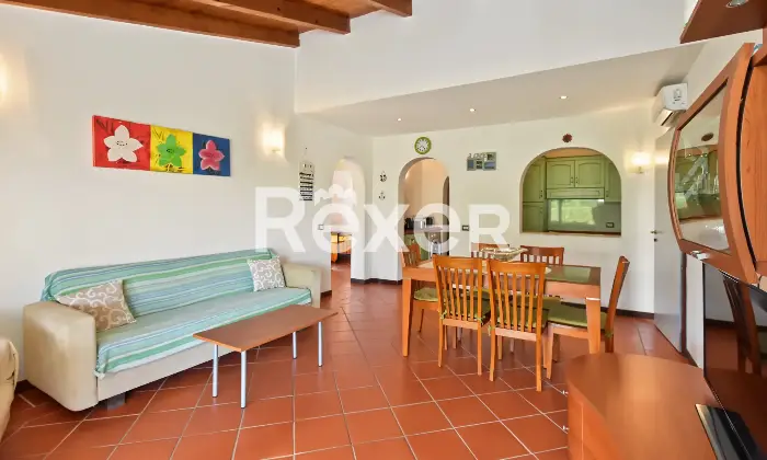 Rexer-Stintino-Porzione-di-villa-bifamiliare-con-ingresso-indipendente-piscina-privata-e-ampio-giardino-Soggiorno