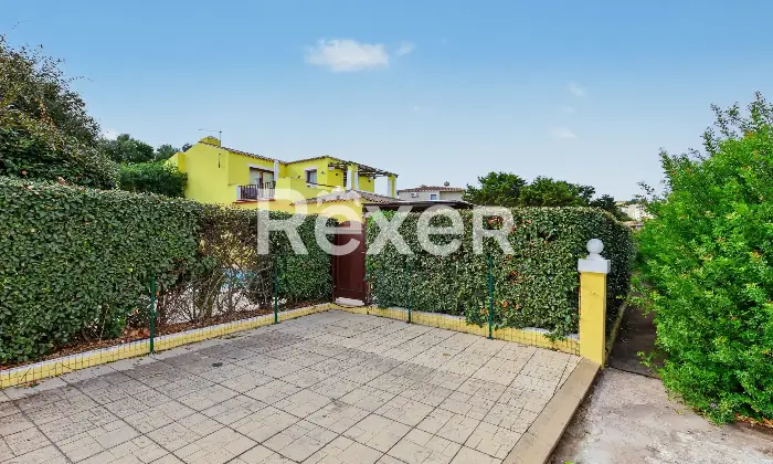 Rexer-Stintino-Porzione-di-villa-bifamiliare-con-ingresso-indipendente-piscina-privata-e-ampio-giardino-Cortile