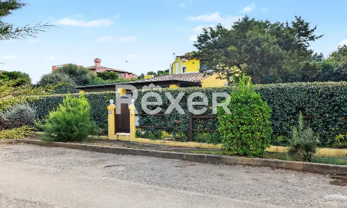 Rexer-Stintino-Porzione-di-villa-bifamiliare-con-ingresso-indipendente-piscina-privata-e-ampio-giardino-Facciata