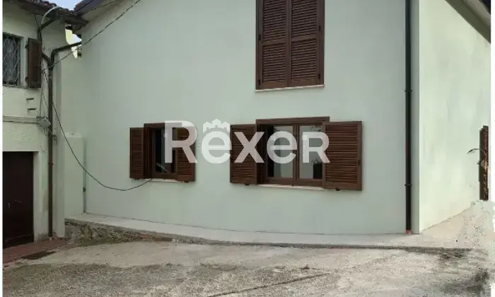 Rexer-Serravalle-di-Chienti-Casa-indipendente-in-vendita-in-Localit-Collelepre-a-Serravalle-di-Chienti-Altro