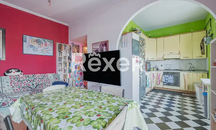 Rexer-Roma-Bilocale-con-box-auto-Altro