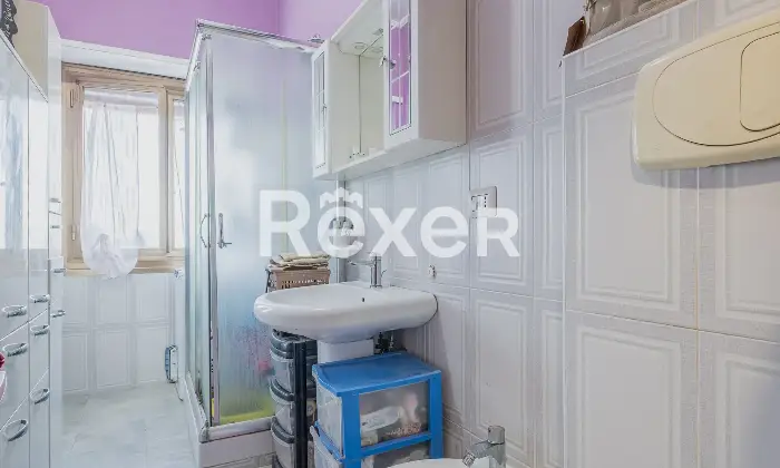 Rexer-Roma-Bilocale-con-box-auto-Altro