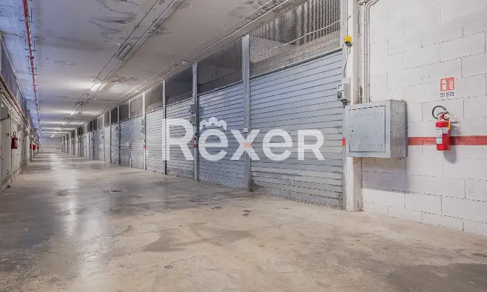 Rexer-Roma-Bilocale-con-box-auto-Altro