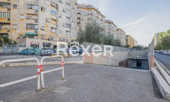 Rexer-Roma-Bilocale-con-box-auto-Altro