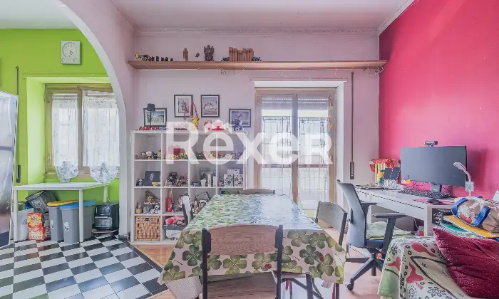 Rexer-Roma-Bilocale-con-box-auto-Altro