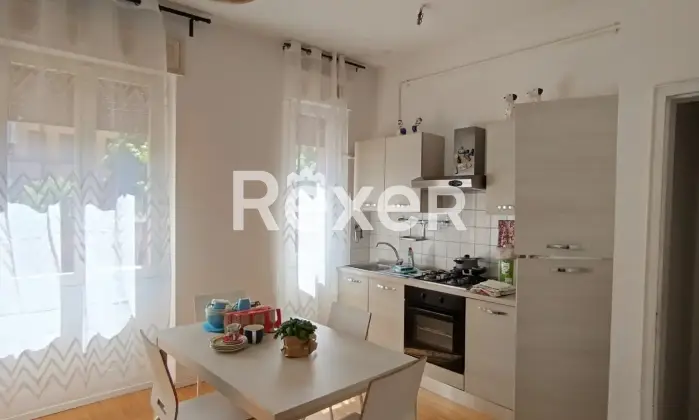 Rexer-Modena-APPARTAMENTO-CON-OTTIMO-POTENZIALE-PER-INVESTIMENTO-A-REDDITO-O-USO-UFFICIO-Altro