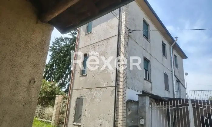 Rexer-Mont-Beccaria-Casa-indipendente-di-ampia-metratura-con-giardino-e-vista-panoramica-Mont-Beccaria-Altro