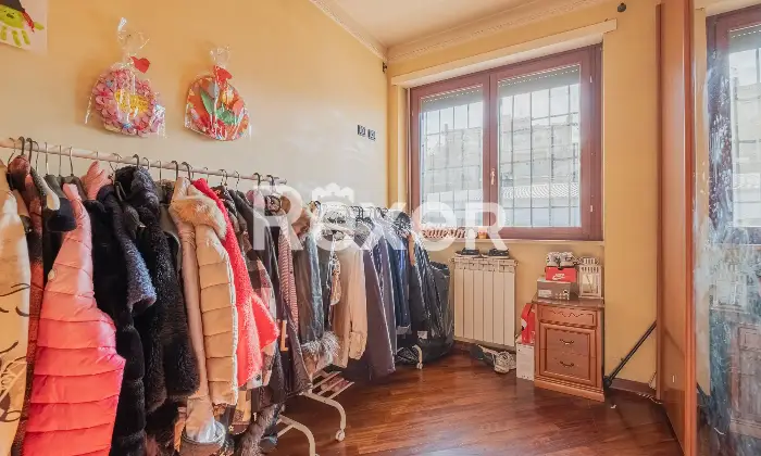 Rexer-Roma-Porzione-di-villa-bifamiliare-con-giardino-Altro