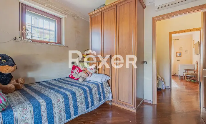 Rexer-Roma-Porzione-di-villa-bifamiliare-con-giardino-Altro