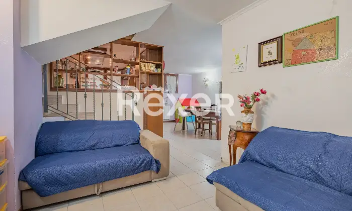 Rexer-Roma-Porzione-di-villa-bifamiliare-con-giardino-Altro