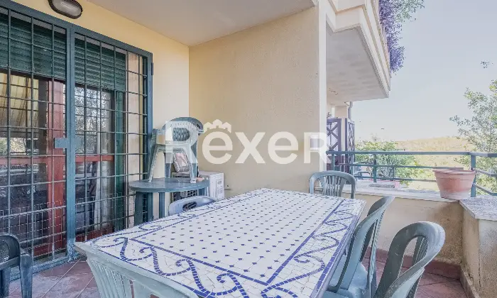 Rexer-Roma-Porzione-di-villa-bifamiliare-con-giardino-Altro