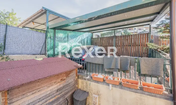Rexer-Roma-Porzione-di-villa-bifamiliare-con-giardino-Altro