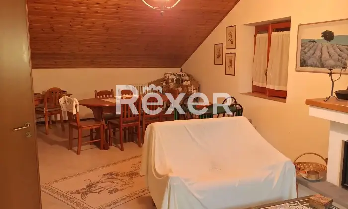 Rexer-Potenza-Villa-indipendente-con-terreno-e-impianti-energetici-in-vendita-a-Potenza-Altro
