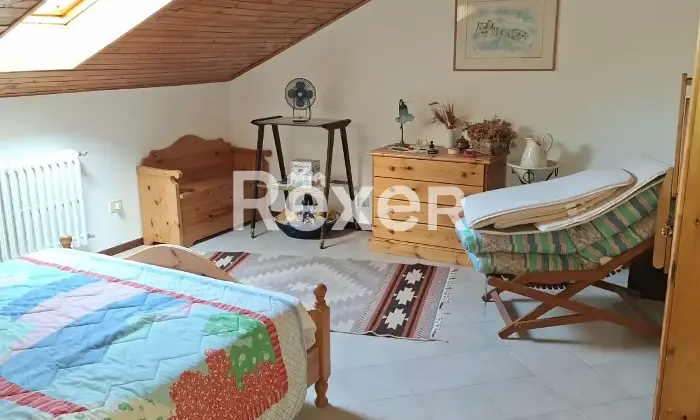Rexer-Potenza-Villa-indipendente-con-terreno-e-impianti-energetici-in-vendita-a-Potenza-Altro