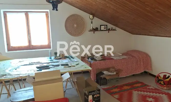 Rexer-Potenza-Villa-indipendente-con-terreno-e-impianti-energetici-in-vendita-a-Potenza-Altro