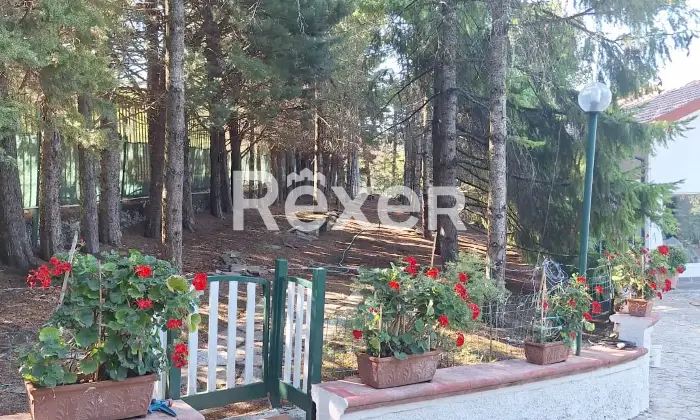 Rexer-Potenza-Villa-indipendente-con-terreno-e-impianti-energetici-in-vendita-a-Potenza-Altro