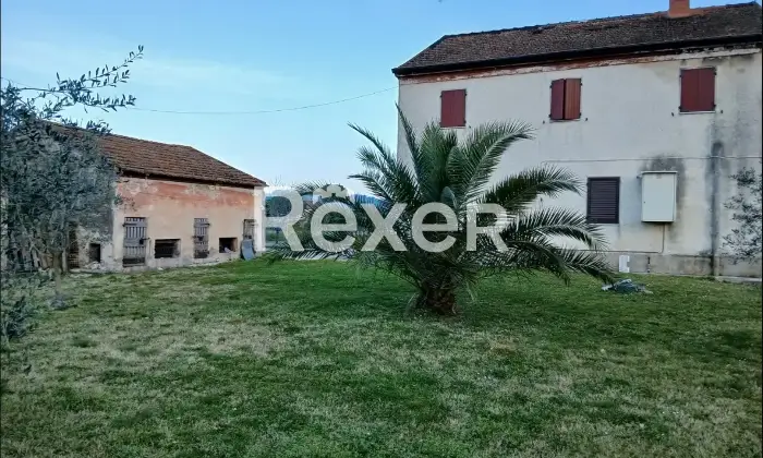 Rexer-Trecastelli-Casa-indipendente-con-terreno-in-vendita-in-localit-Monterado-Trecastelli-Altro