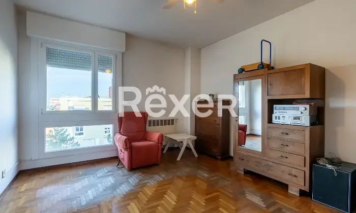 Rexer-Bologna-Savena-via-Faenza-appartamento-mq-con-balconi-e-cantina-Altro