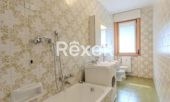 Rexer-Bergamo-Trilocale-con-due-terrazzi-box-e-cantina-Altro