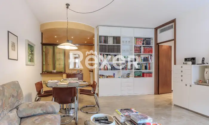 Rexer-Bergamo-Trilocale-con-due-terrazzi-box-e-cantina-Altro