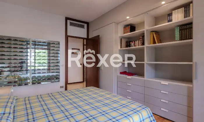 Rexer-Bergamo-Trilocale-con-due-terrazzi-box-e-cantina-Altro