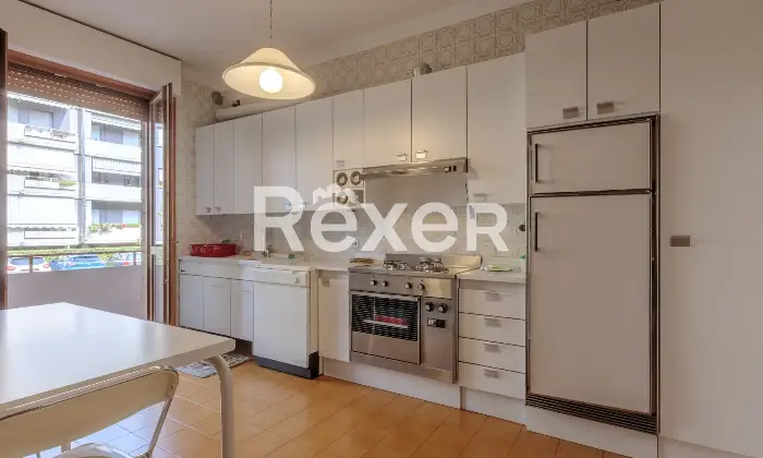 Rexer-Bergamo-Trilocale-con-due-terrazzi-box-e-cantina-Altro