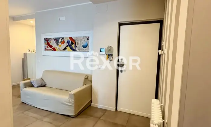 Rexer-Bitritto-BITRITTO-TRILOCALE-CON-VERANDA-POSTO-AUTO-E-DOTAZIONI-MODERNE-Altro