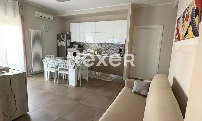 Rexer-Bitritto-BITRITTO-TRILOCALE-CON-VERANDA-POSTO-AUTO-E-DOTAZIONI-MODERNE-Altro