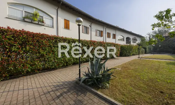 Rexer-Sesto-San-Giovanni-San-Maurizio-al-Lambro-Bilocale-ristrutturato-con-box-Zone-comuni