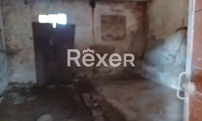 Rexer-Mortara-Cascina-indipendente-con-stalle-porticati-cortile-e-terreno-annesso-Mortara-PV-Altro