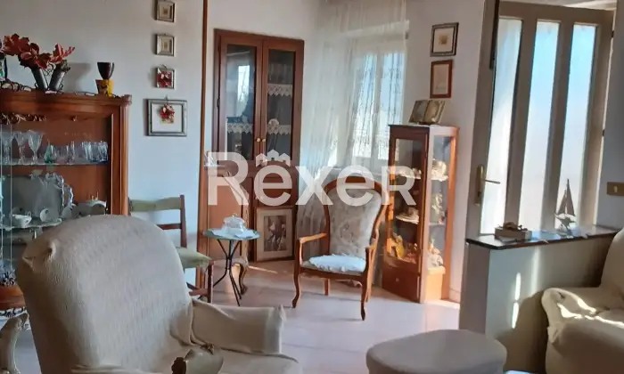 Rexer-Mortara-Cascina-indipendente-con-stalle-porticati-cortile-e-terreno-annesso-Mortara-PV-Altro