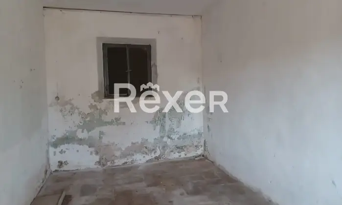 Rexer-Mortara-Cascina-indipendente-con-stalle-porticati-cortile-e-terreno-annesso-Mortara-PV-Altro