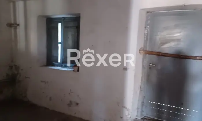 Rexer-Mortara-Cascina-indipendente-con-stalle-porticati-cortile-e-terreno-annesso-Mortara-PV-Altro