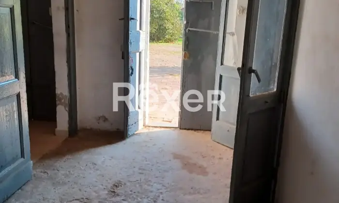 Rexer-Mortara-Cascina-indipendente-con-stalle-porticati-cortile-e-terreno-annesso-Mortara-PV-Altro