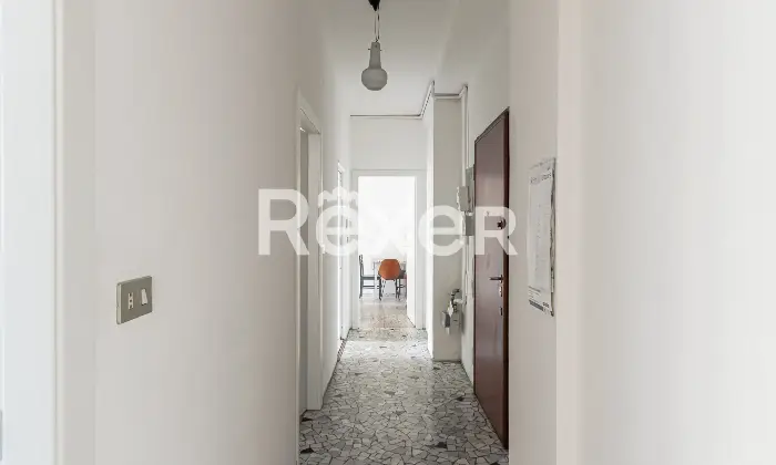 Rexer-Milano-Trilocale-con-cucina-e-balcone-di-mq-Ingresso