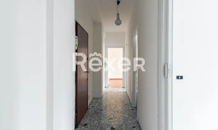 Rexer-Milano-Trilocale-con-cucina-e-balcone-di-mq-Disimpegno