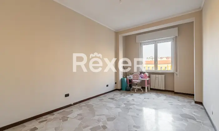 Rexer-Milano-ELEGANTE-QUADRILOCALE-CON-BALCONI-E-CANTINA-Altro