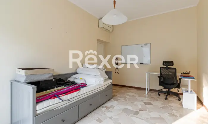 Rexer-Milano-ELEGANTE-QUADRILOCALE-CON-BALCONI-E-CANTINA-Altro