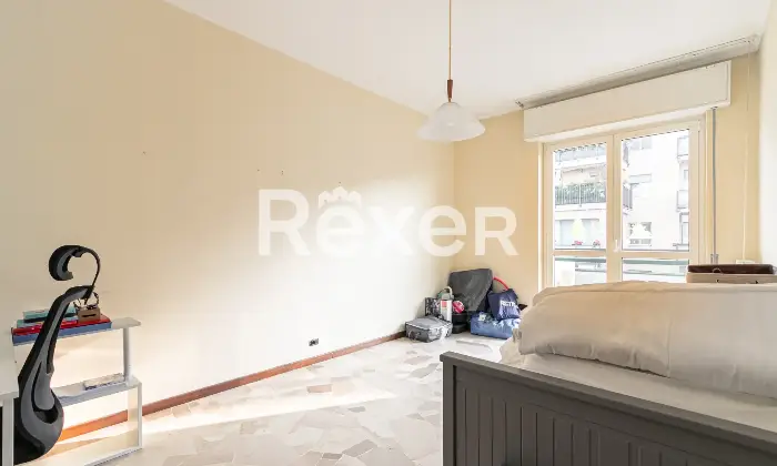 Rexer-Milano-ELEGANTE-QUADRILOCALE-CON-BALCONI-E-CANTINA-Altro