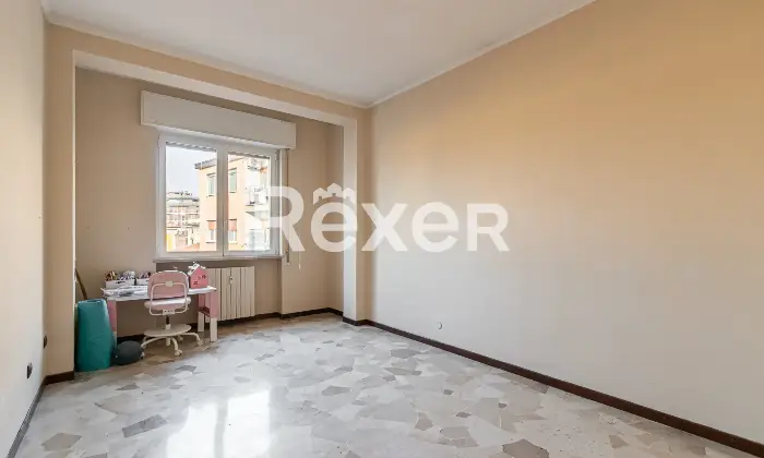 Rexer-Milano-ELEGANTE-QUADRILOCALE-CON-BALCONI-E-CANTINA-Altro