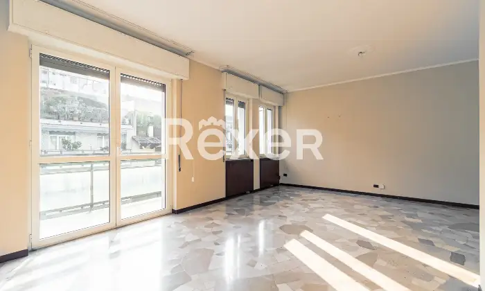 Rexer-Milano-ELEGANTE-QUADRILOCALE-CON-BALCONI-E-CANTINA-Altro