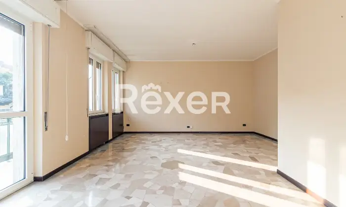 Rexer-Milano-ELEGANTE-QUADRILOCALE-CON-BALCONI-E-CANTINA-Altro