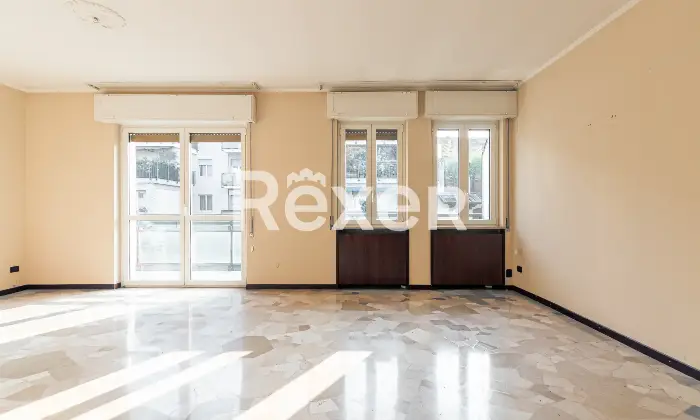 Rexer-Milano-ELEGANTE-QUADRILOCALE-CON-BALCONI-E-CANTINA-Altro