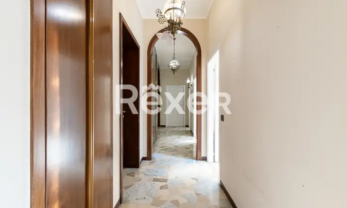 Rexer-Milano-ELEGANTE-QUADRILOCALE-CON-BALCONI-E-CANTINA-Altro
