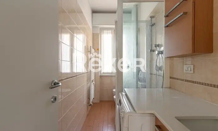 Rexer-Milano-ELEGANTE-QUADRILOCALE-CON-BALCONI-E-CANTINA-Altro